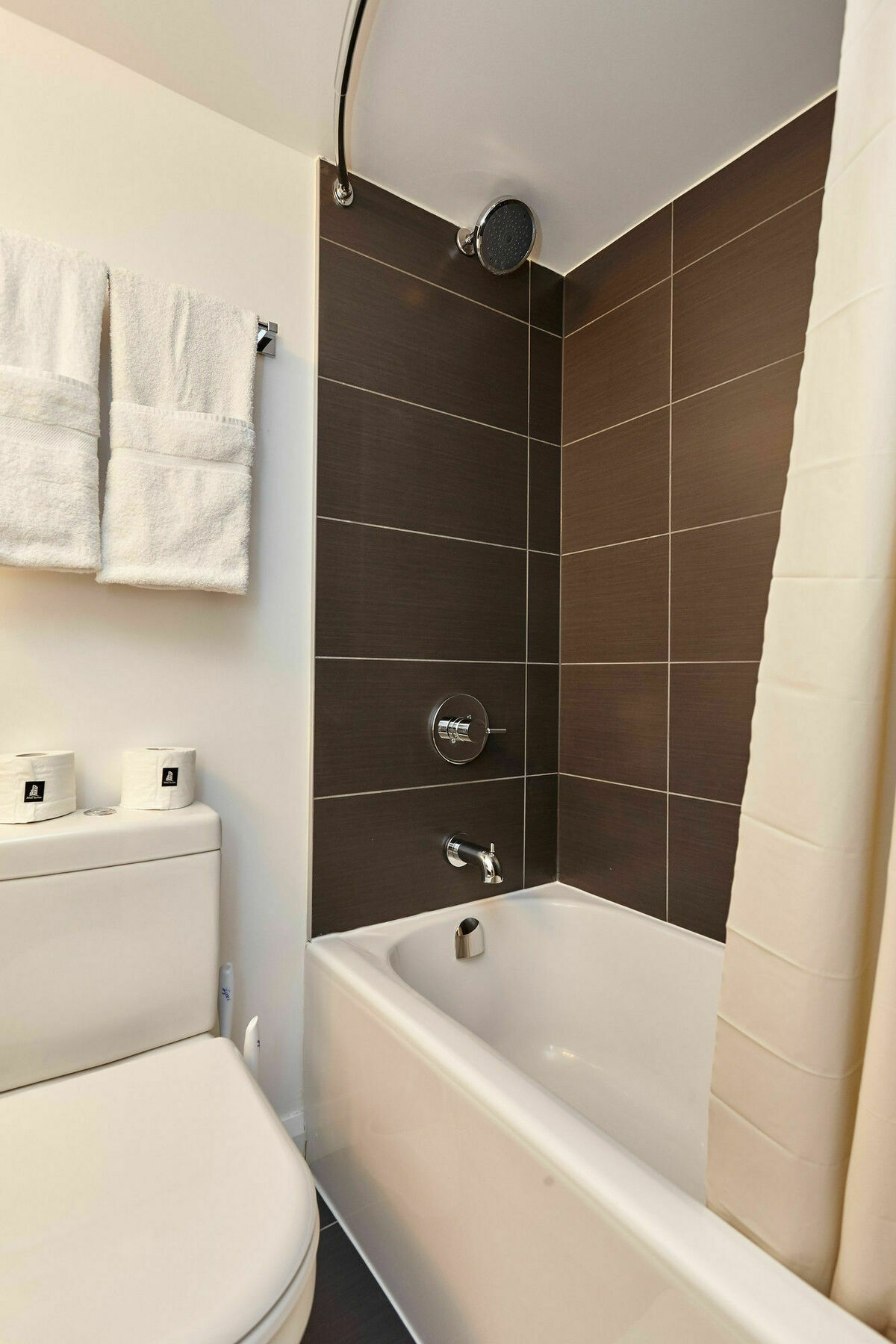 Atlas Suites - Yorkville Furnished Apartments Toronto Exterior foto