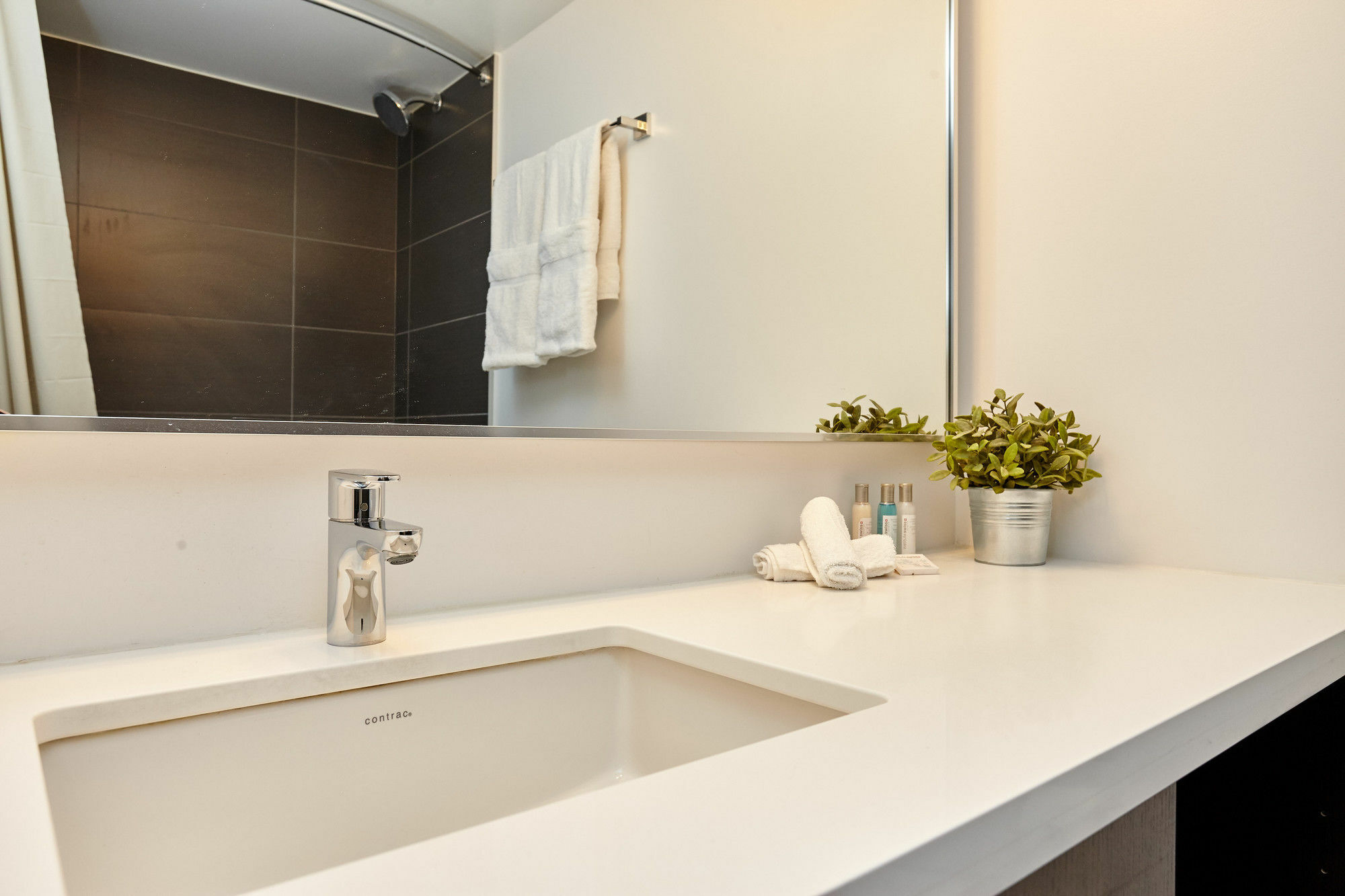 Atlas Suites - Yorkville Furnished Apartments Toronto Exterior foto